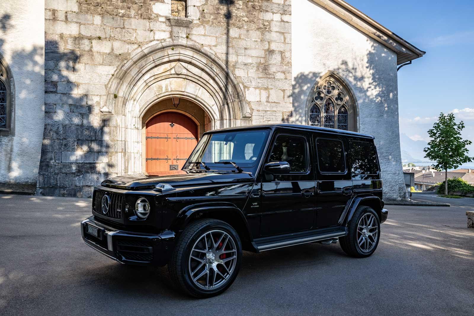 Book your ideal ride for a seamless journey through Georgia.